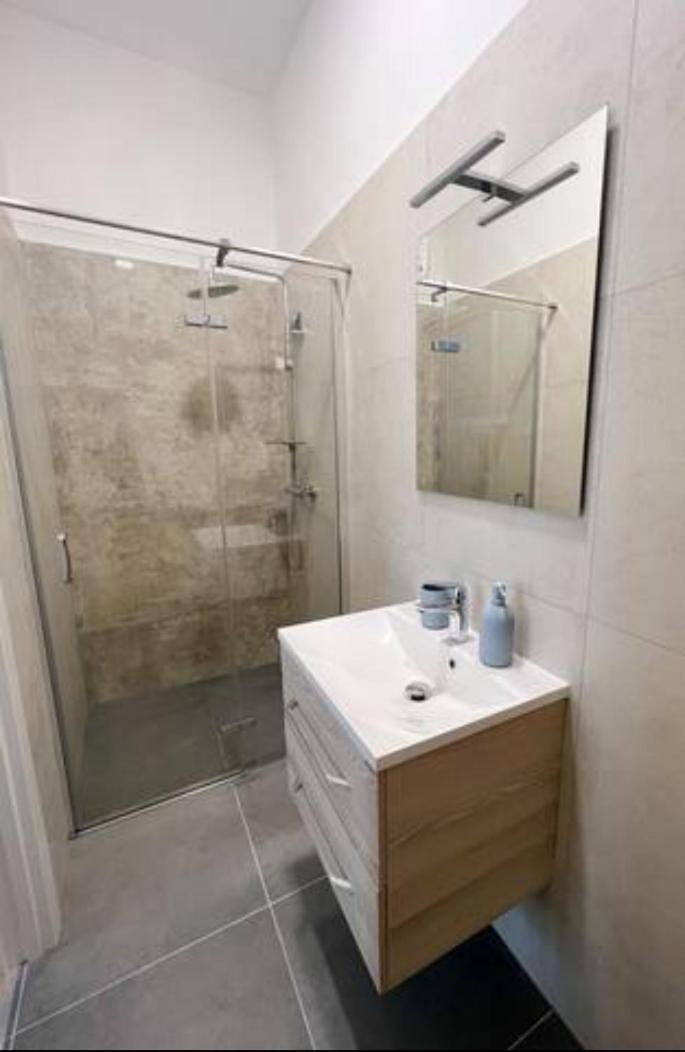 New Stylish & Modern Studio Apart - With Sea View Apartment Pula Luaran gambar